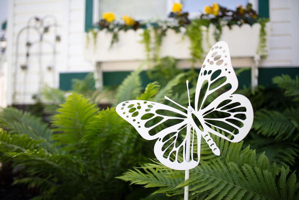 steel white powder coated monarch butterfly for garden